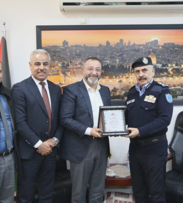 البنك الاسلامي العربي ينفذ برنامجاً تدريبياً بالتعاون مع الشرطة الفلسطينية