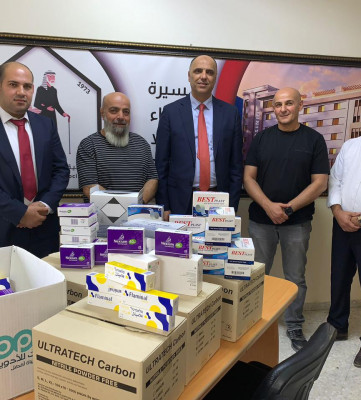 بمناسبة اليوم العالمي للمسنين البنك الإسلامي العربي يدعم جمعية المسنين الخيرية في جنين